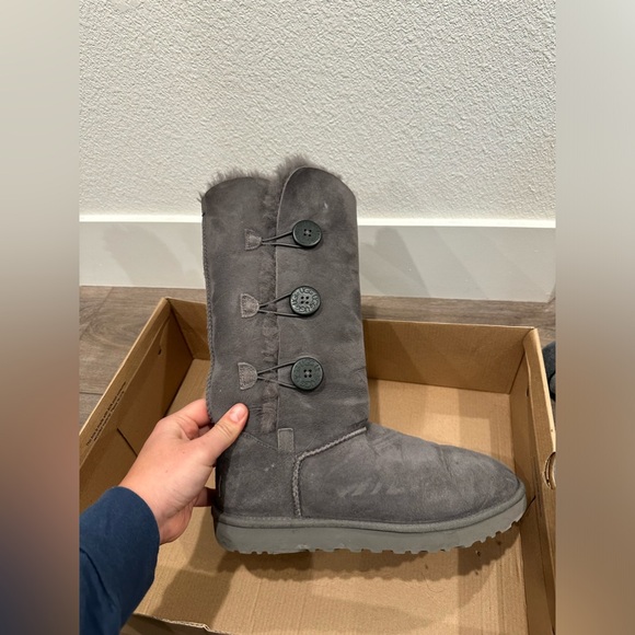 UGG Australia grey boots. - Picture 5 of 7